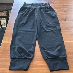 Athleta Salutation Crop Jogger